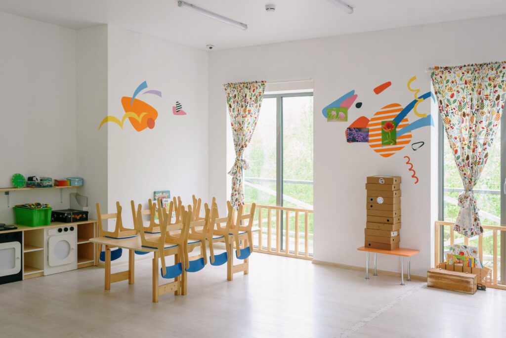 Work collaboratively to maintain an environment safe for children and young people